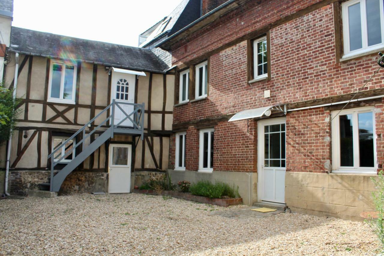 Les Oiseaux Apartment *